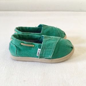Baby Toms Tiny Classics Green Size 7